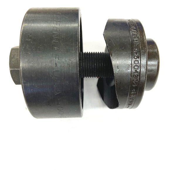 GREENLEE CAT NO 730 1-3/8 1.37