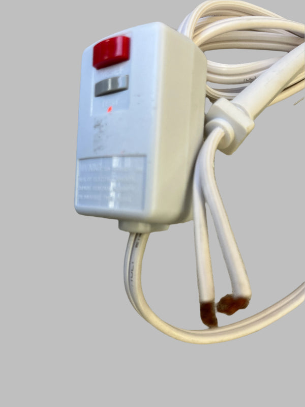 AC21-W, MVO 6 foot White 16/2 AC Cord with GFI Breaker