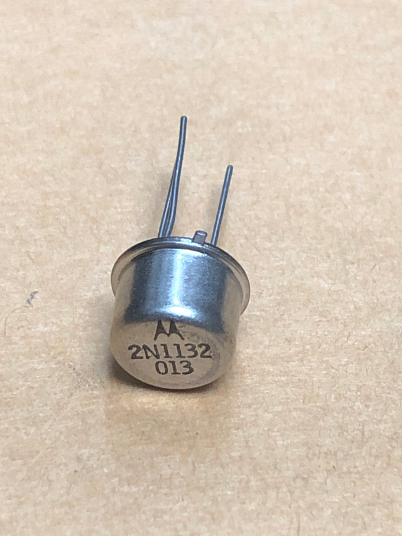 Silicon complementary transistor audio 2N1132 (129)